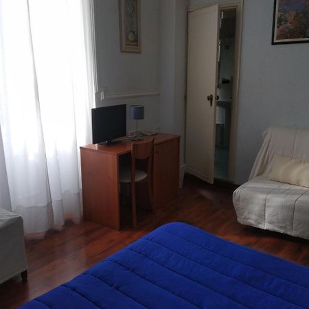 Hotel Lucciola Bordighera Kültér fotó