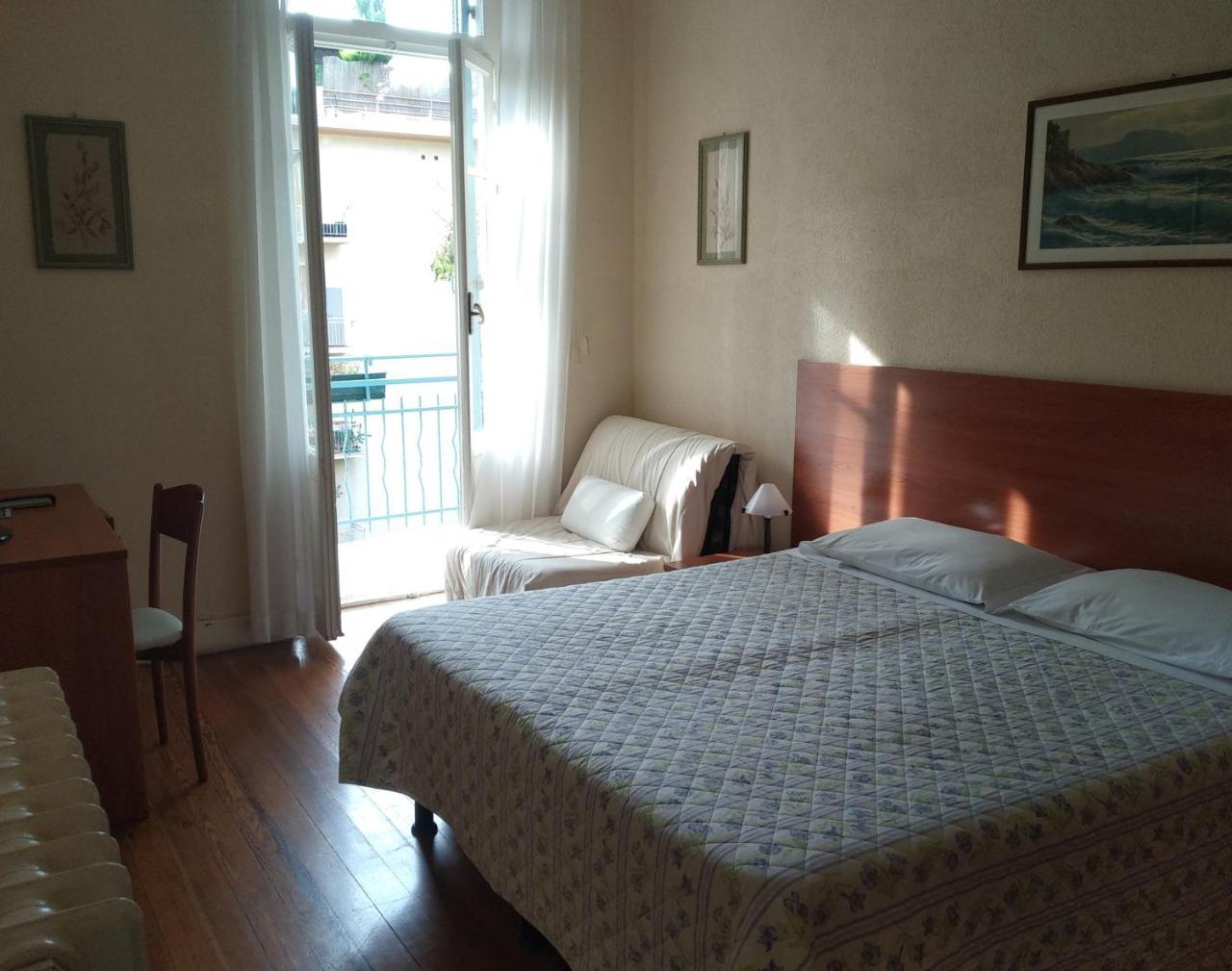 Hotel Lucciola Bordighera Kültér fotó