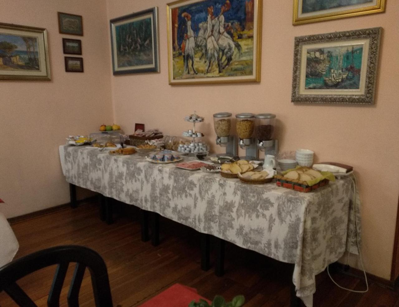 Hotel Lucciola Bordighera Kültér fotó