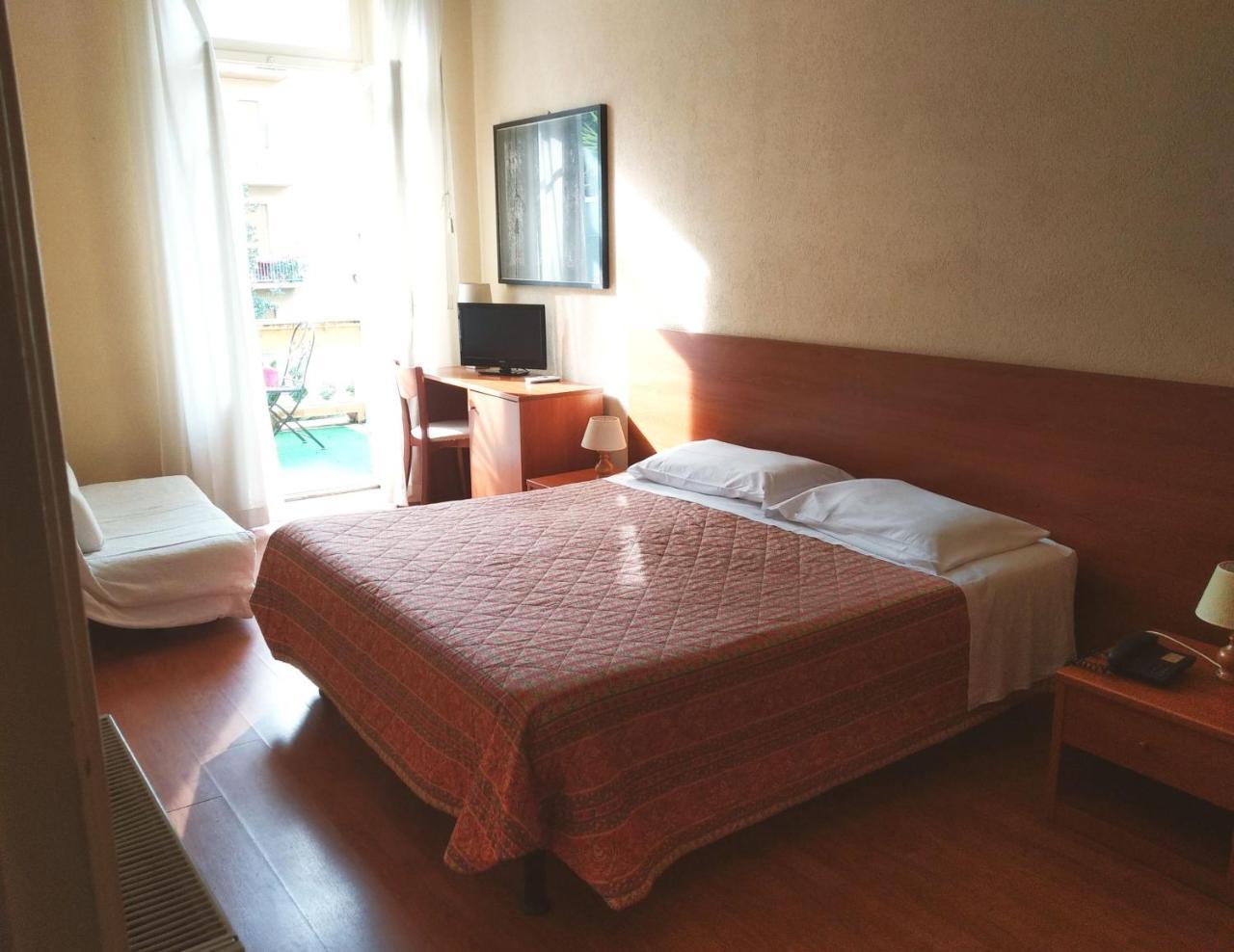Hotel Lucciola Bordighera Kültér fotó