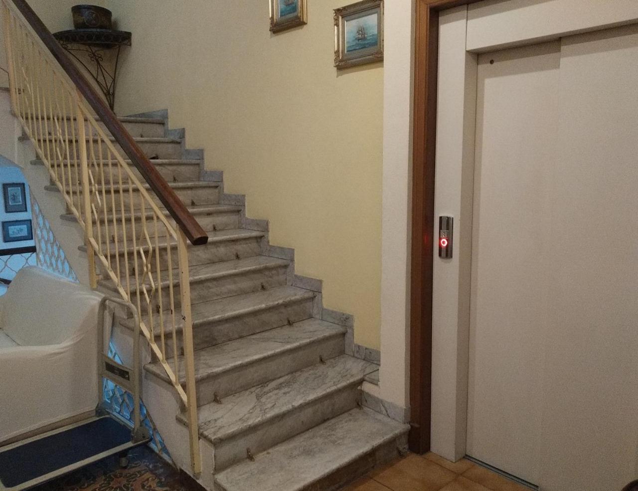 Hotel Lucciola Bordighera Kültér fotó