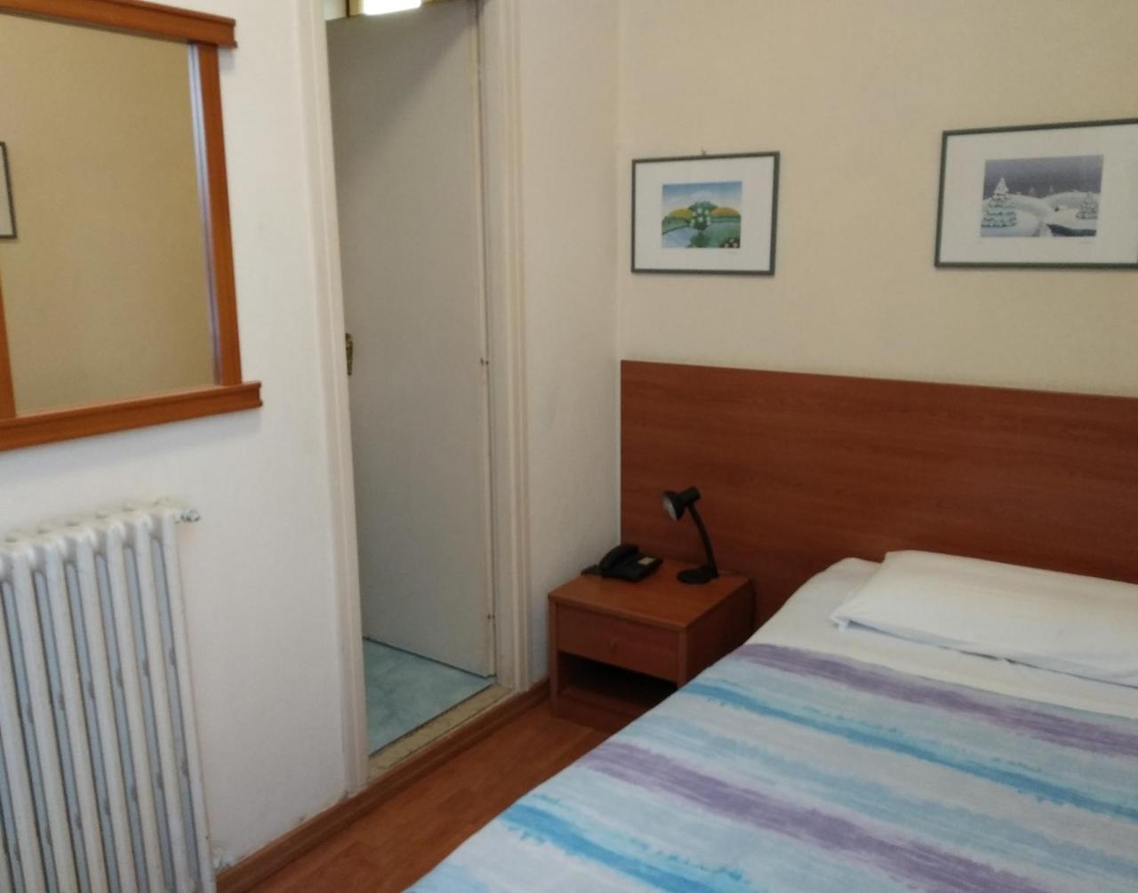 Hotel Lucciola Bordighera Kültér fotó