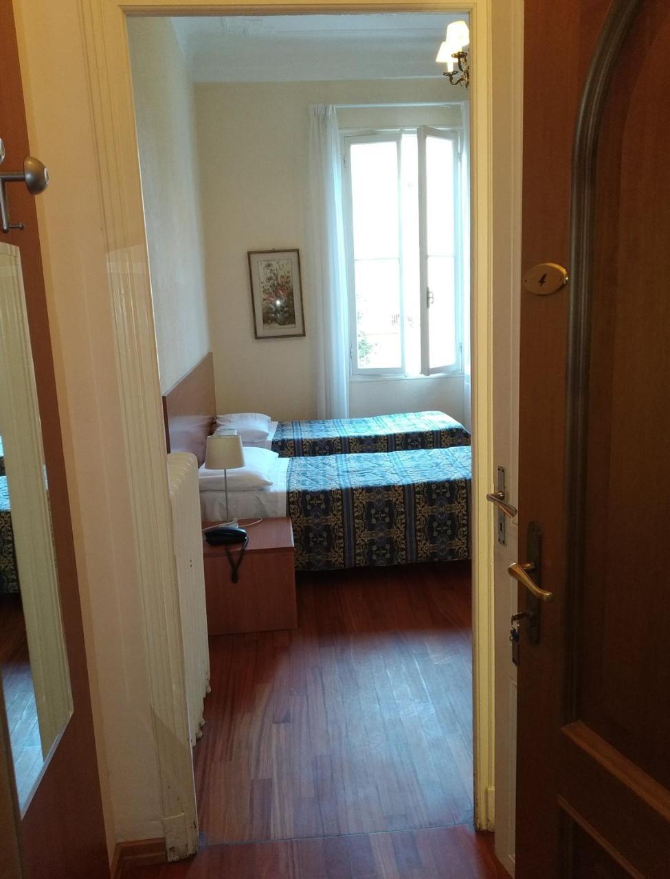 Hotel Lucciola Bordighera Kültér fotó