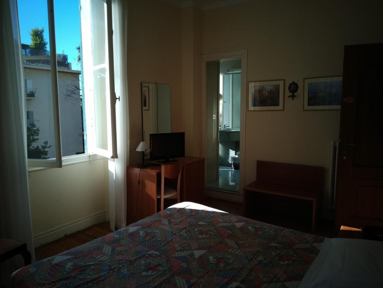 Hotel Lucciola Bordighera Kültér fotó